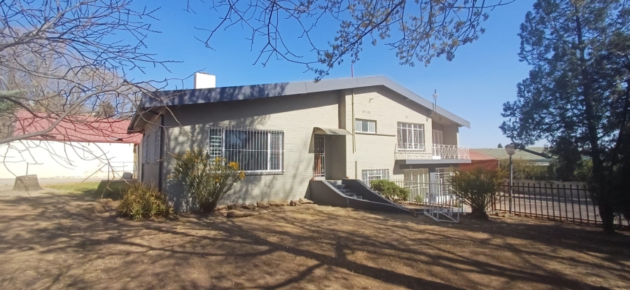 4 Bedroom Property for Sale in Hospitaalheuwel Free State